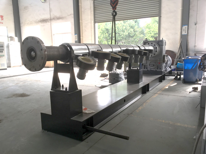 extrusor de tornillo &uacute;nico.jpg