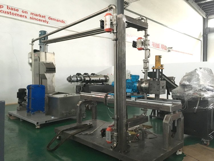 bajo el agua-pelletizer.jpg