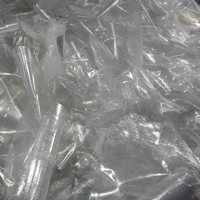 Película de 400 kg / h PE Recycle dos etapa Extrusora de tornillo único con transportador de cinturón