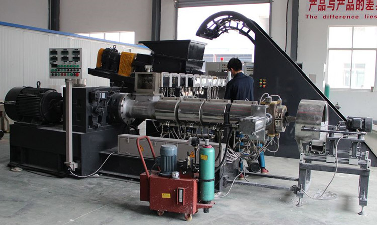 maquina-extrusora-de-dos-etapas