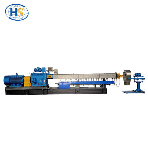 ¿Cuáles son las características del extrusor de elastómero?
